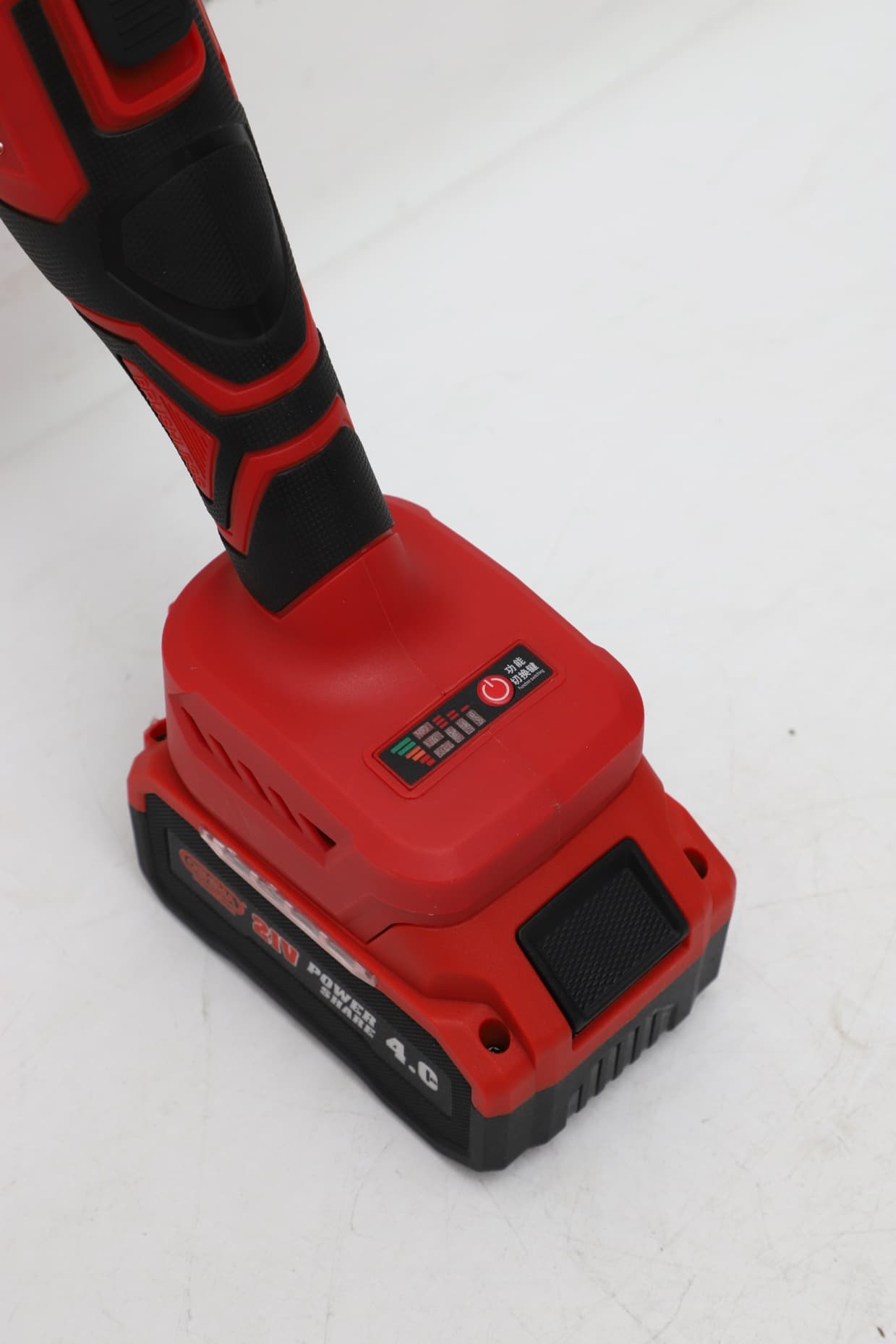 Máy mài pin Oshima MMP21V sử dụng pin Li-ion Mô tơ không chổi than